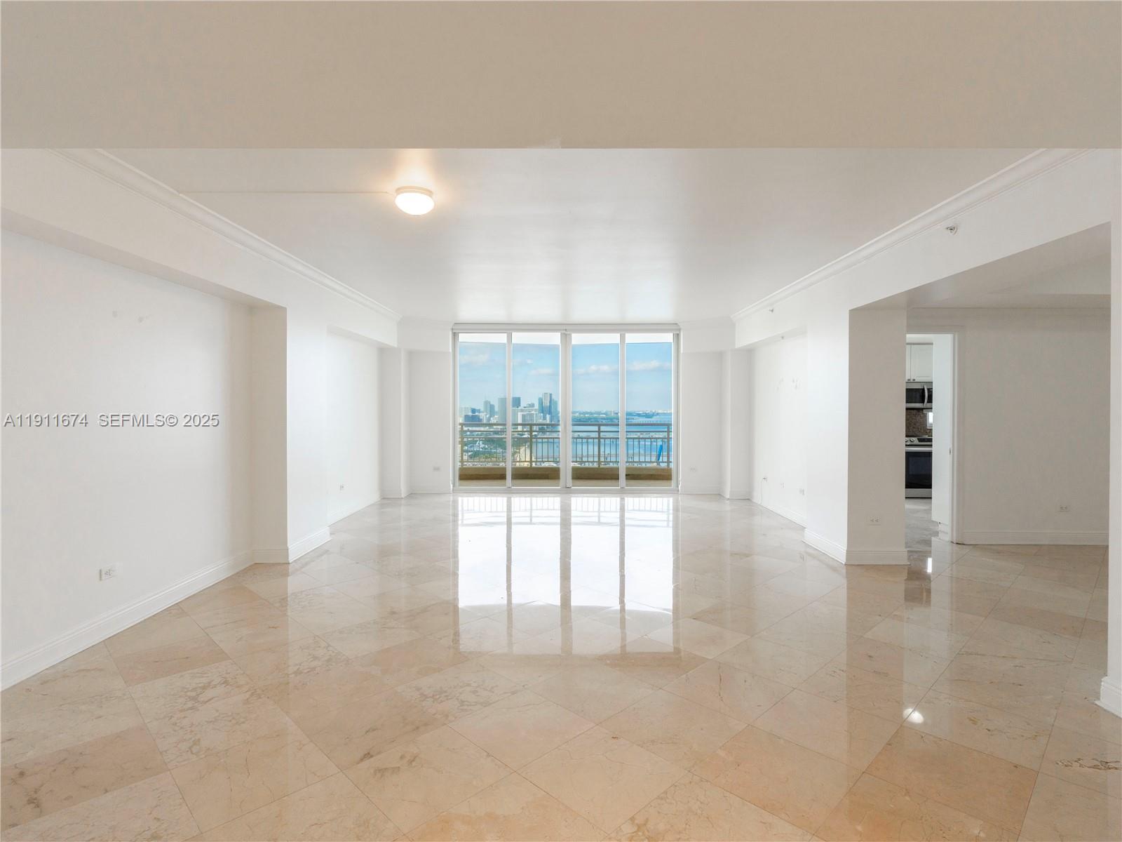 848 Brickell Key Dr #3904, Miami FL 33131