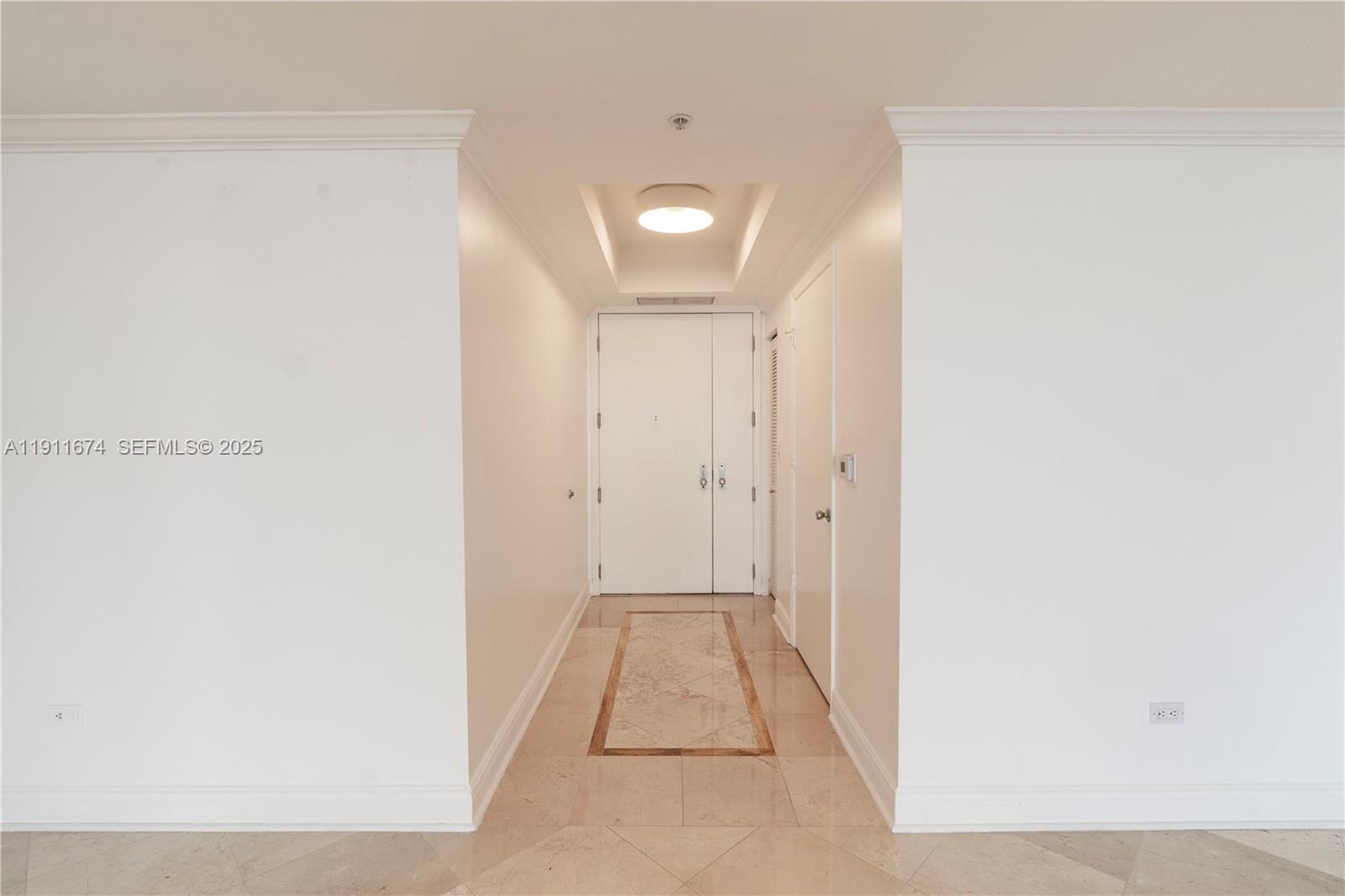 848 Brickell Key Dr #3904, Miami FL 33131