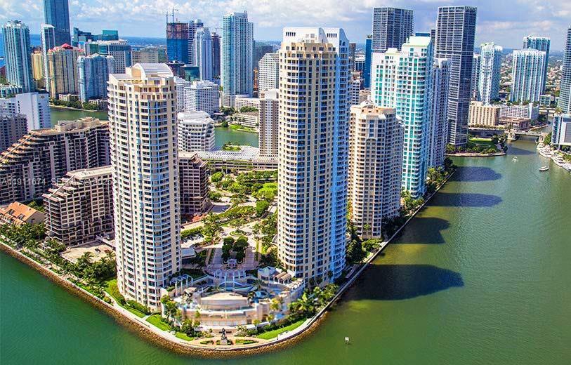 848 Brickell Key Dr #3904, Miami FL 33131