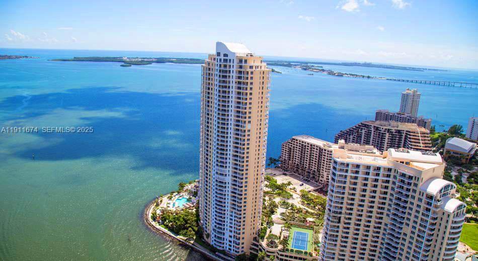 848 Brickell Key Dr #3904, Miami FL 33131