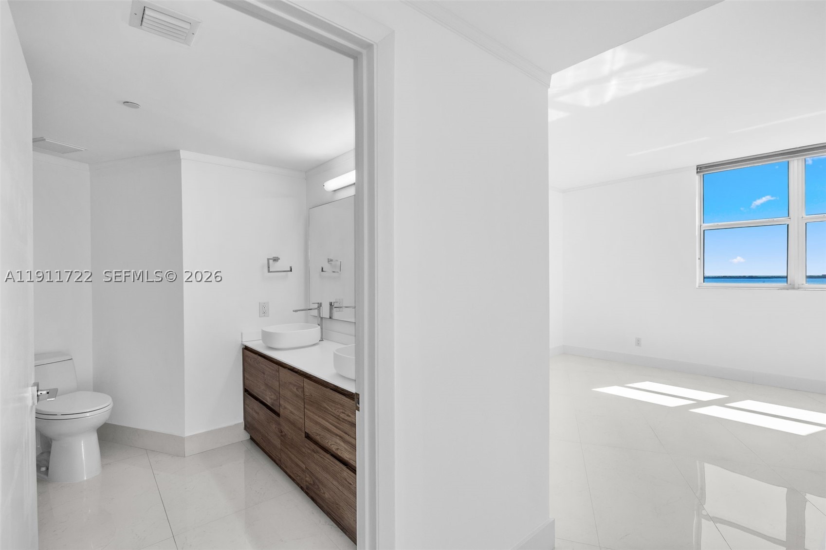 2475 Brickell Ave #1907, Miami FL 33129