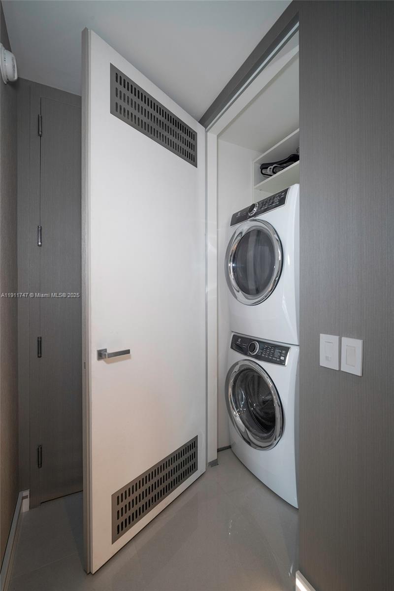 18975 Collins Ave #1705, Sunny Isles Beach FL 33160