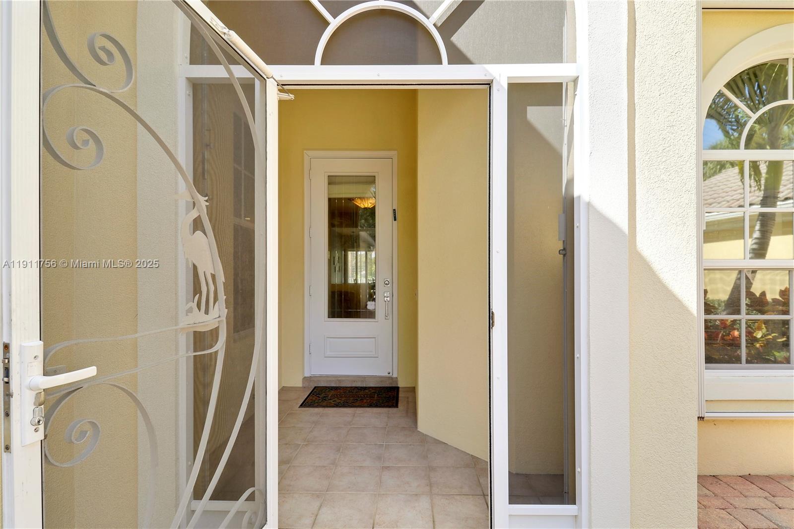 4909 Grassleaf Dr, Palm Beach Gardens FL 33418