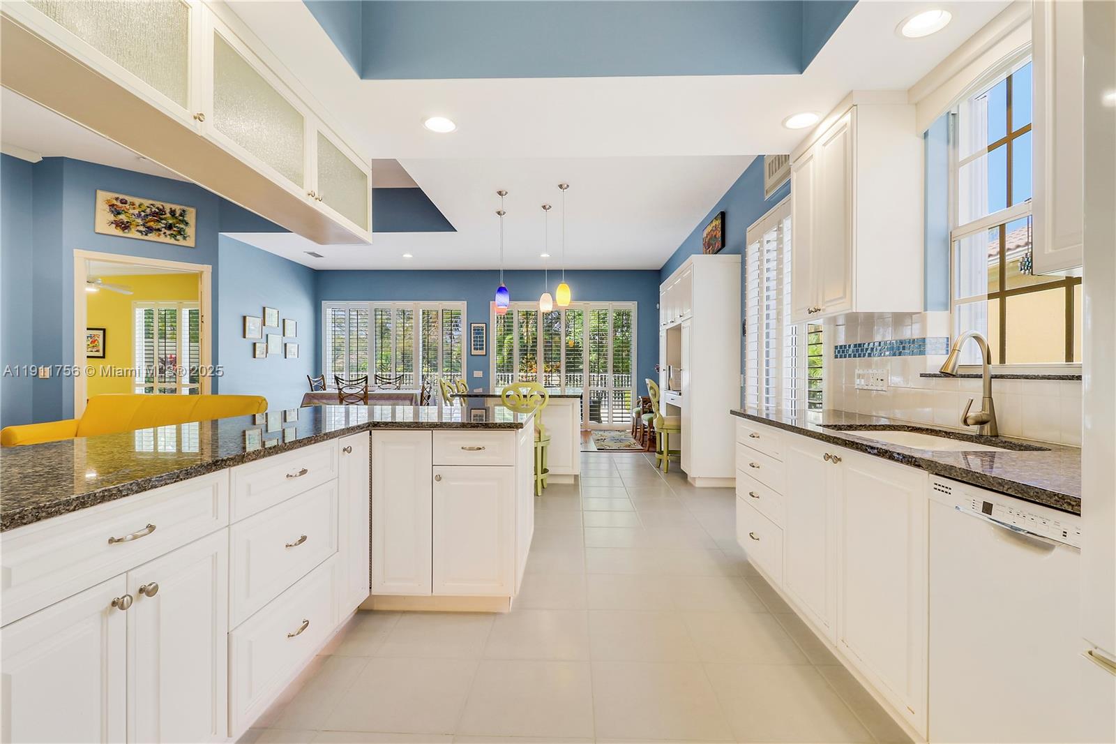 4909 Grassleaf Dr, Palm Beach Gardens FL 33418