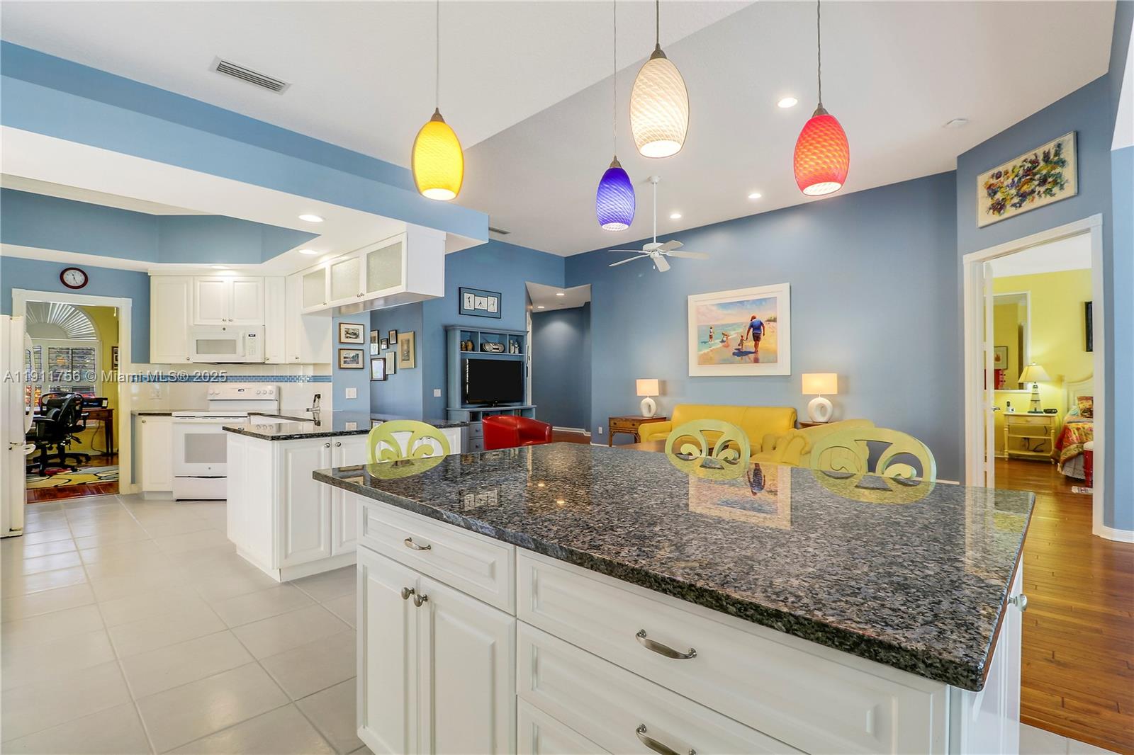 4909 Grassleaf Dr, Palm Beach Gardens FL 33418