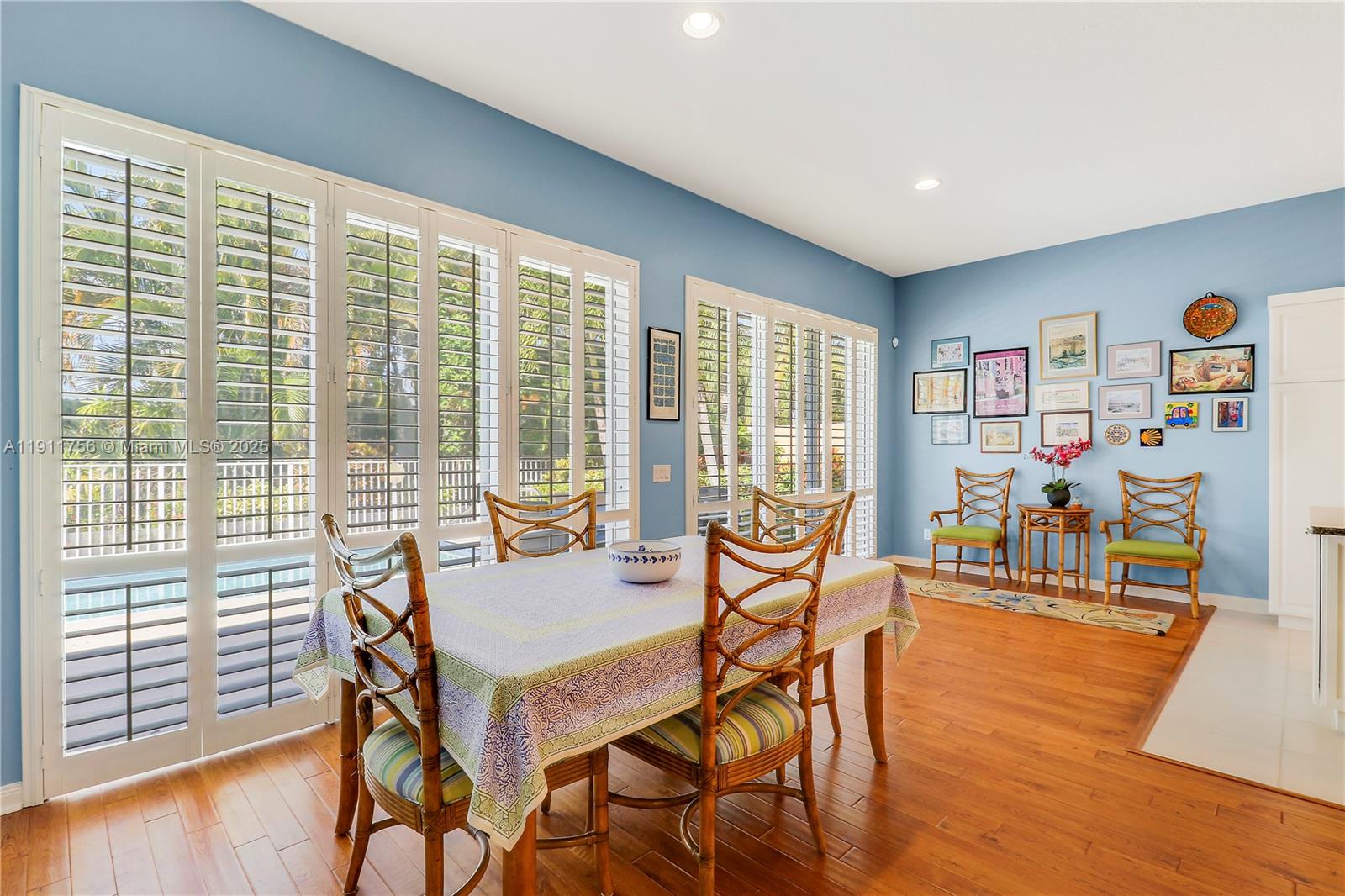 4909 Grassleaf Dr, Palm Beach Gardens FL 33418