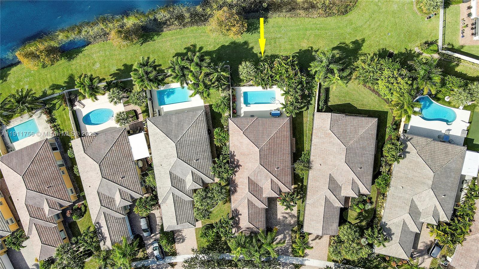 4909 Grassleaf Dr, Palm Beach Gardens FL 33418