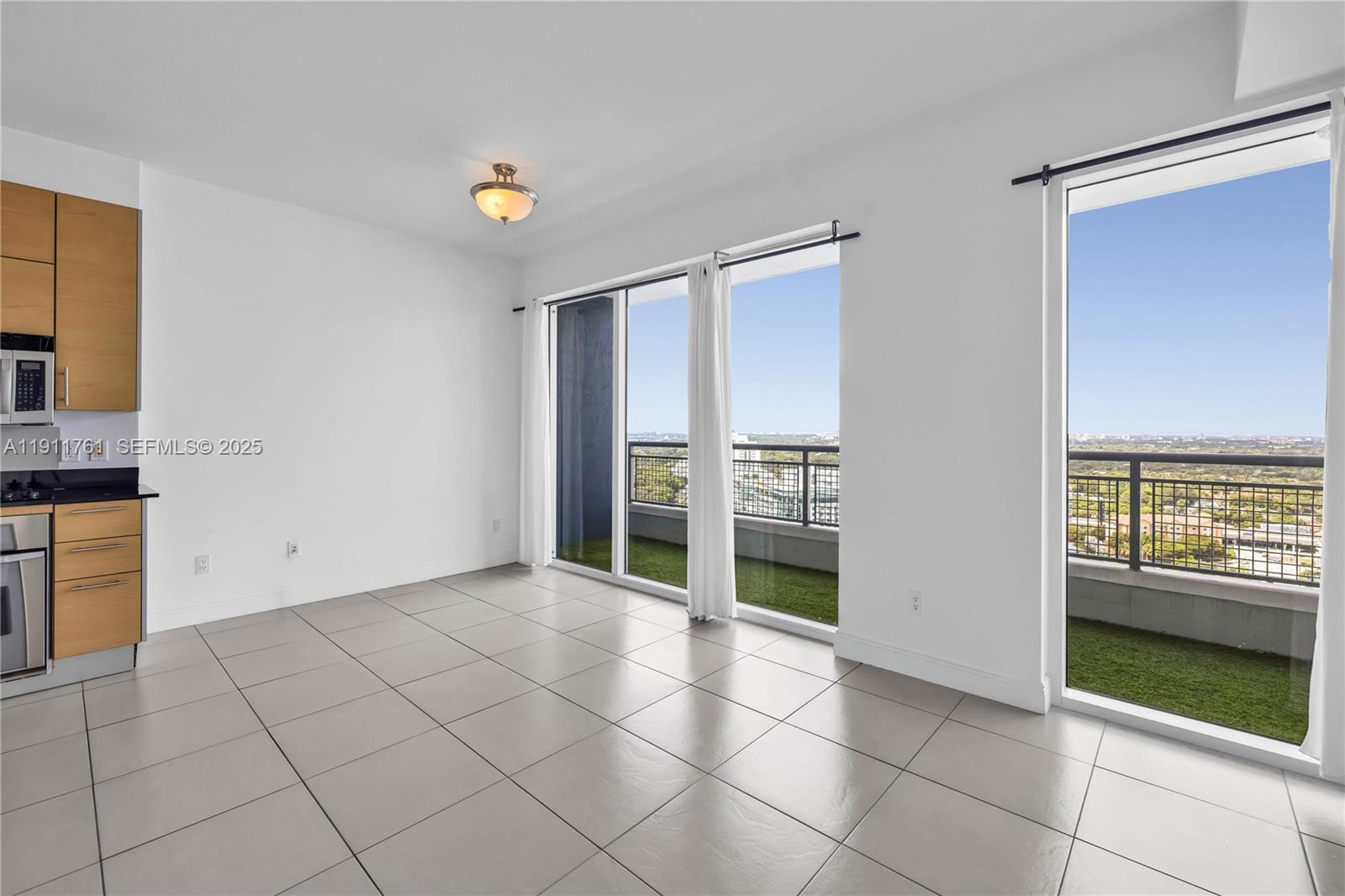 60 SW 13th St #2119, Miami FL 33130