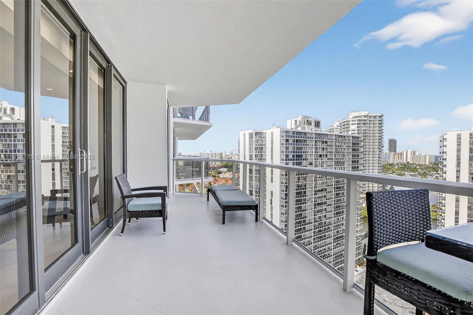 20281 E Country Club Dr #1704, Aventura FL 33180
