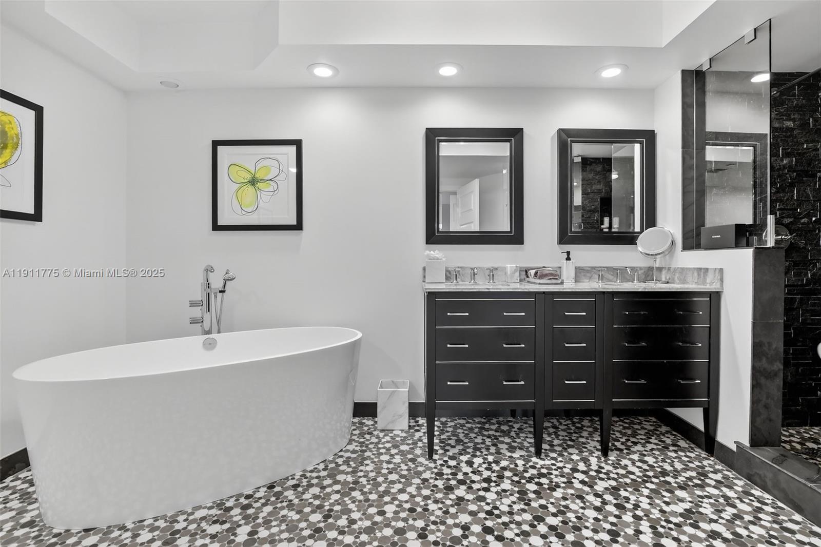 20281 E Country Club Dr #1704, Aventura FL 33180