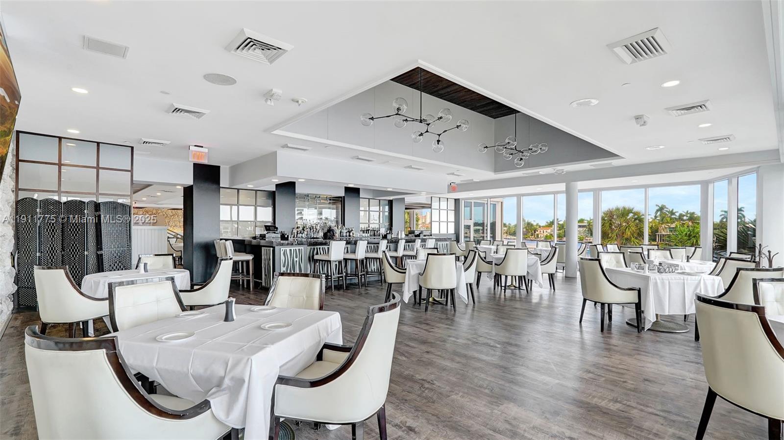 20281 E Country Club Dr #1704, Aventura FL 33180