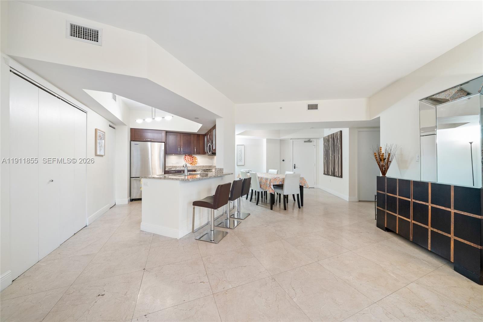 19900 E Country Club Dr #816, Aventura FL 33180
