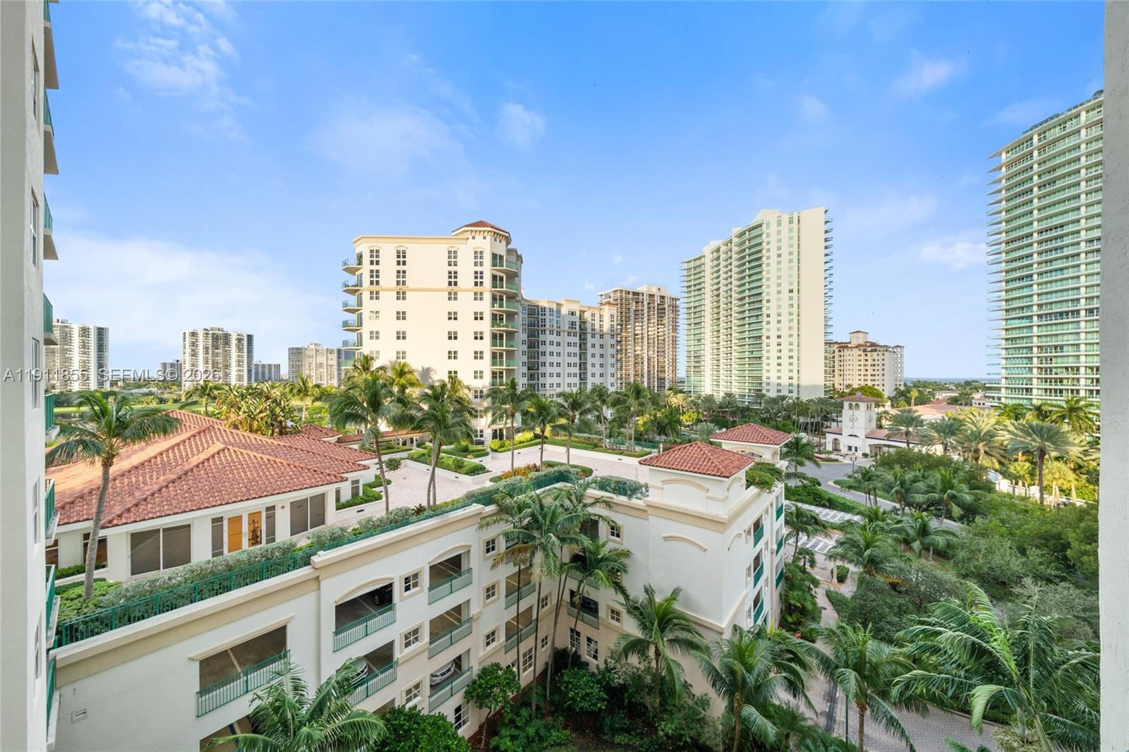 19900 E Country Club Dr #816, Aventura FL 33180
