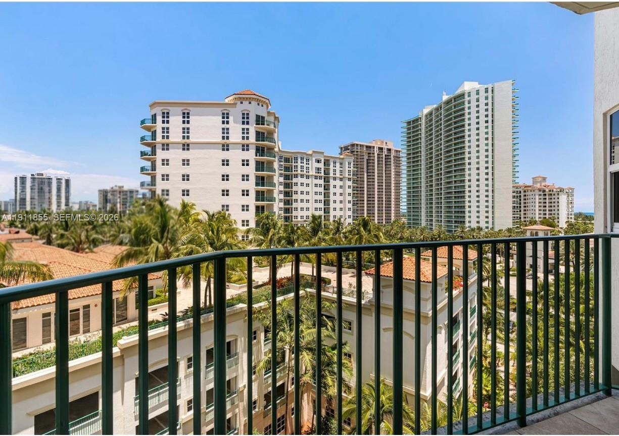 19900 E Country Club Dr #816, Aventura FL 33180
