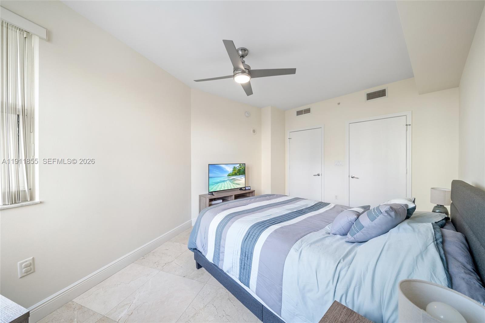 19900 E Country Club Dr #816, Aventura FL 33180
