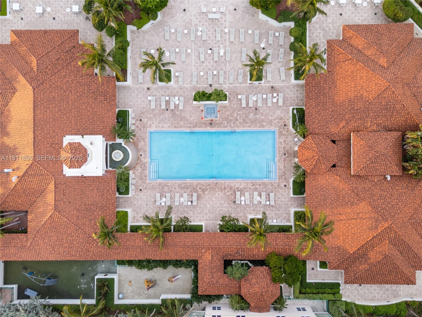 19900 E Country Club Dr #816, Aventura FL 33180