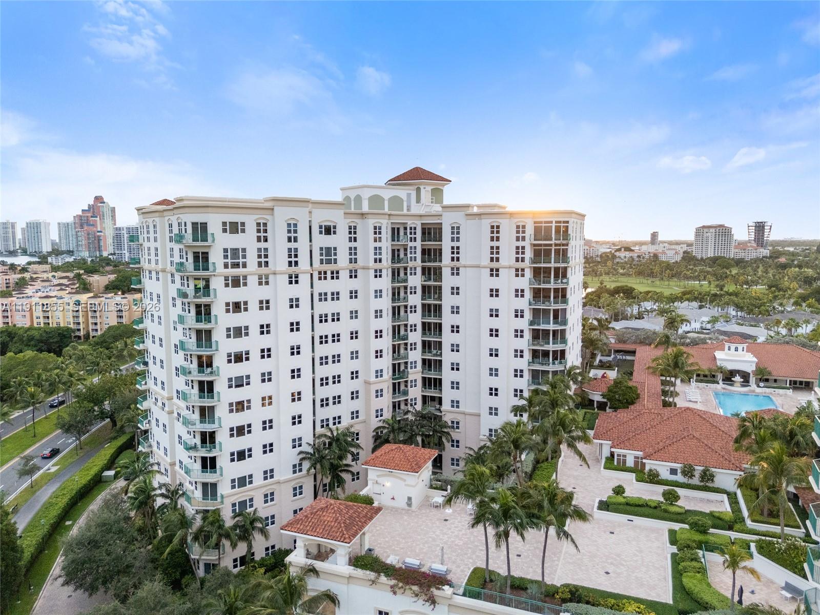 19900 E Country Club Dr #816, Aventura FL 33180