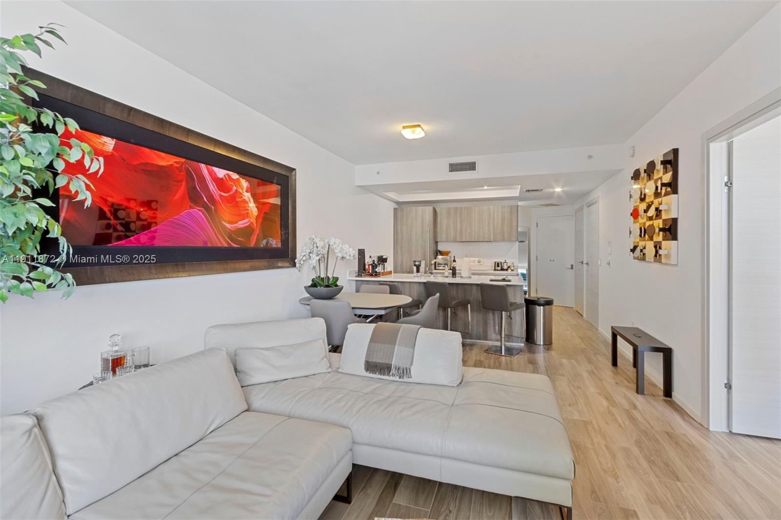 801 S Miami Ave #2608, Miami FL 33130