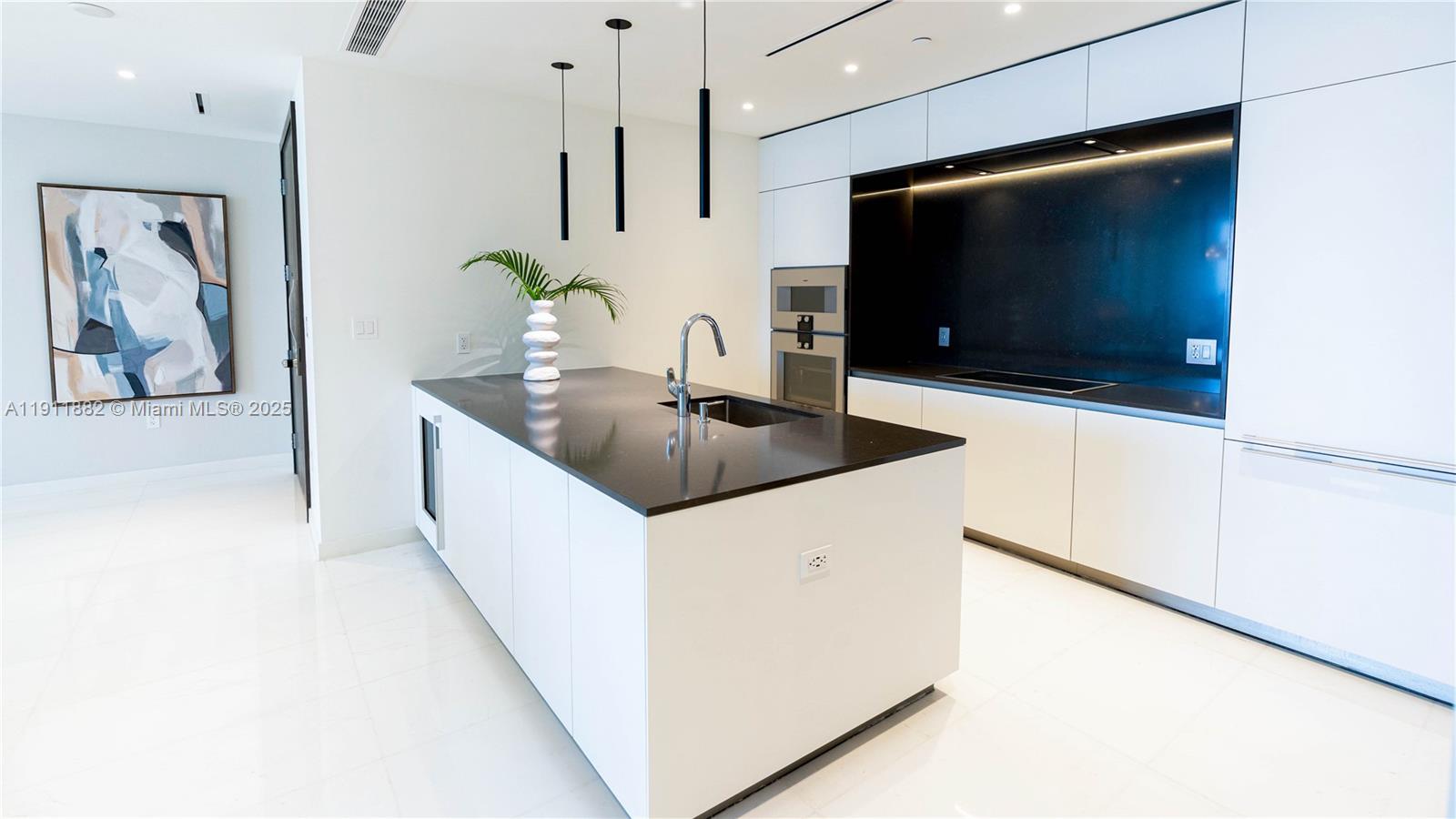 300 Biscayne Boulevard Way #503C, Miami FL 33131