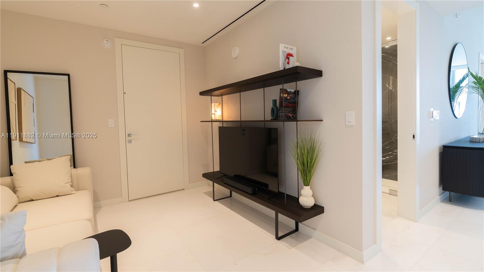 300 Biscayne Boulevard Way #503C, Miami FL 33131