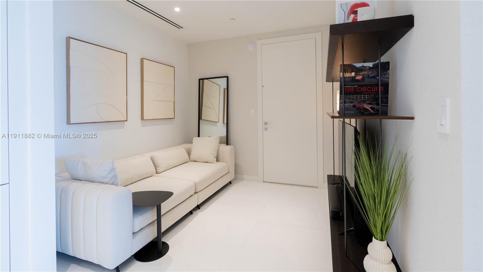 300 Biscayne Boulevard Way #503C, Miami FL 33131