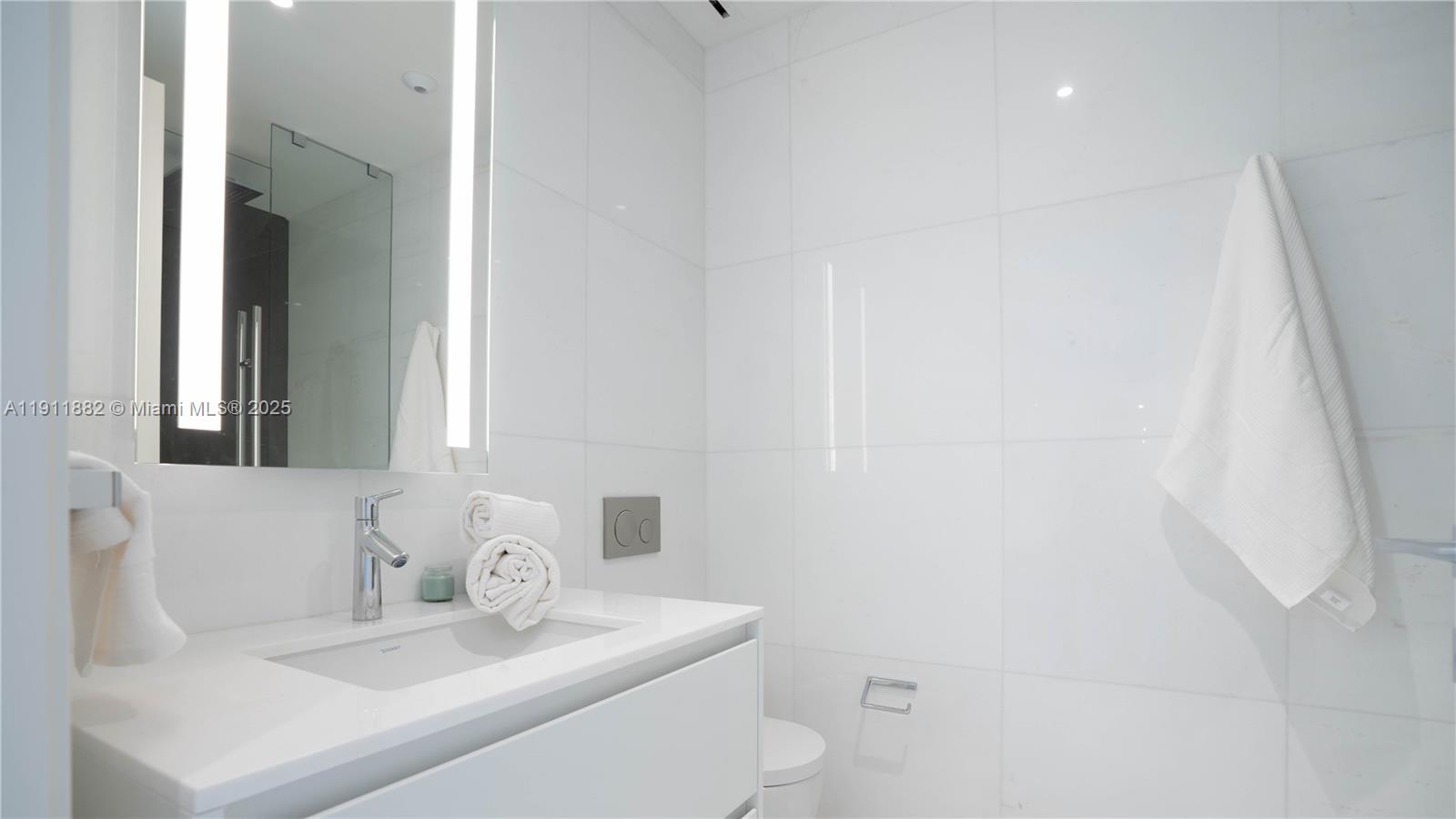 300 Biscayne Boulevard Way #503C, Miami FL 33131
