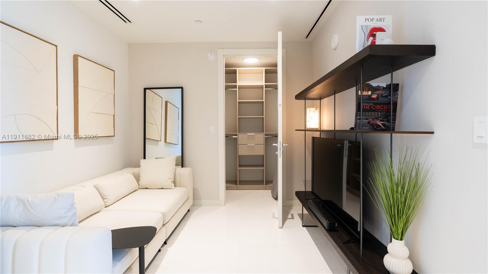 300 Biscayne Boulevard Way #503C, Miami FL 33131