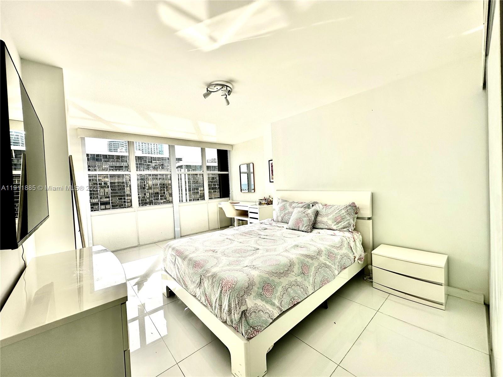 1865 Brickell Ave #A1209, Miami FL 33129