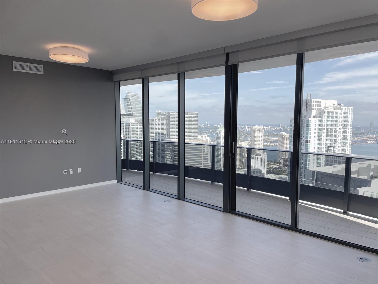1000 Brickell Plz #PH5405, Miami FL 33131