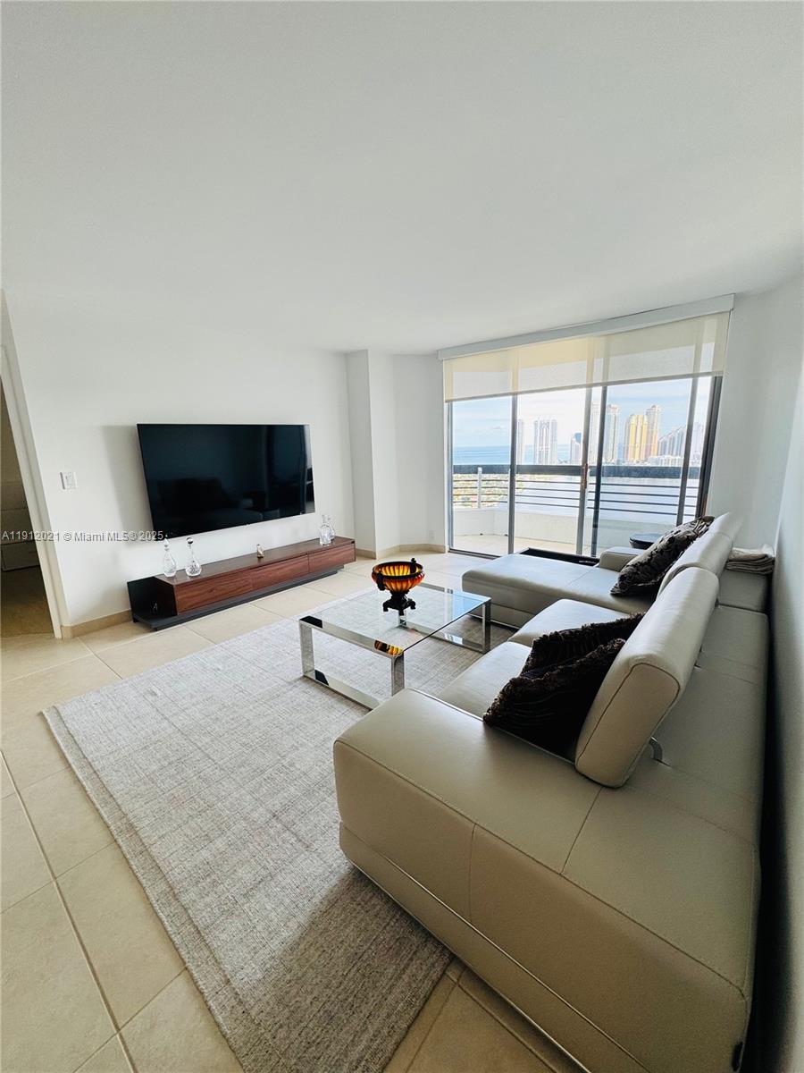 3530 Mystic Pointe Dr #3111, Aventura FL 33180