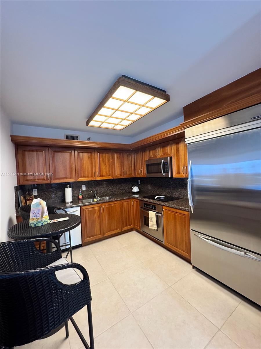3530 Mystic Pointe Dr #3111, Aventura FL 33180