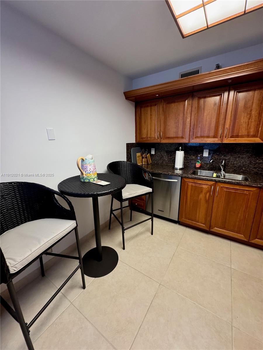 3530 Mystic Pointe Dr #3111, Aventura FL 33180