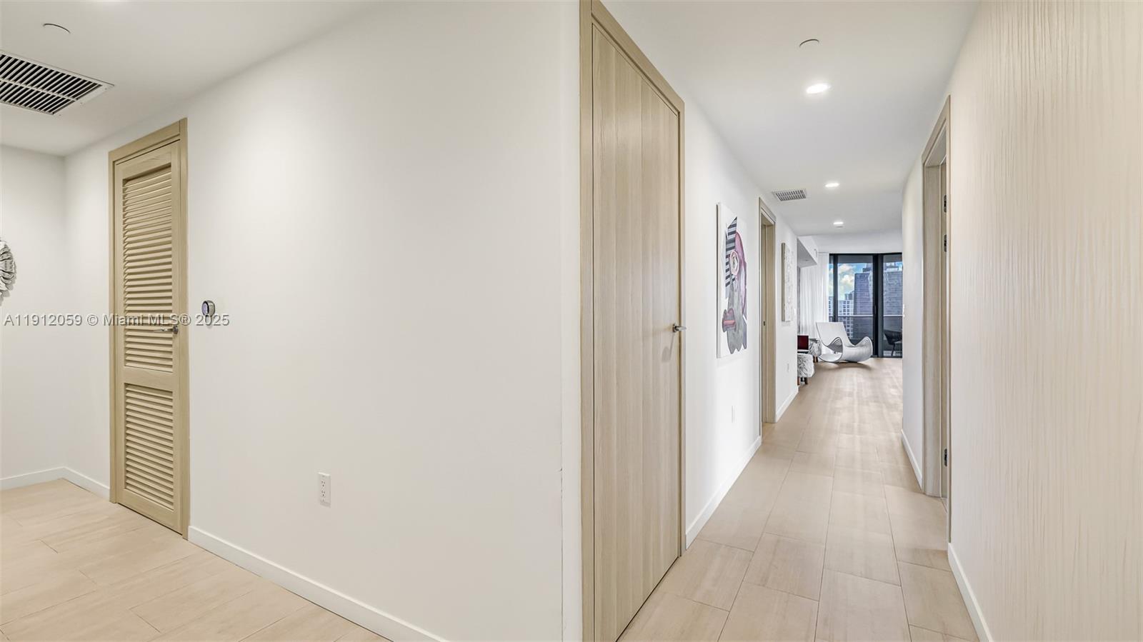 1000 Brickell Plz #3002, Miami FL 33131