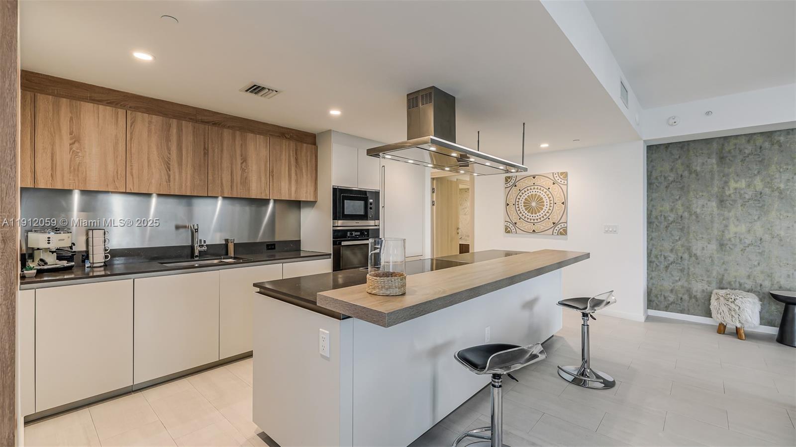 1000 Brickell Plz #3002, Miami FL 33131