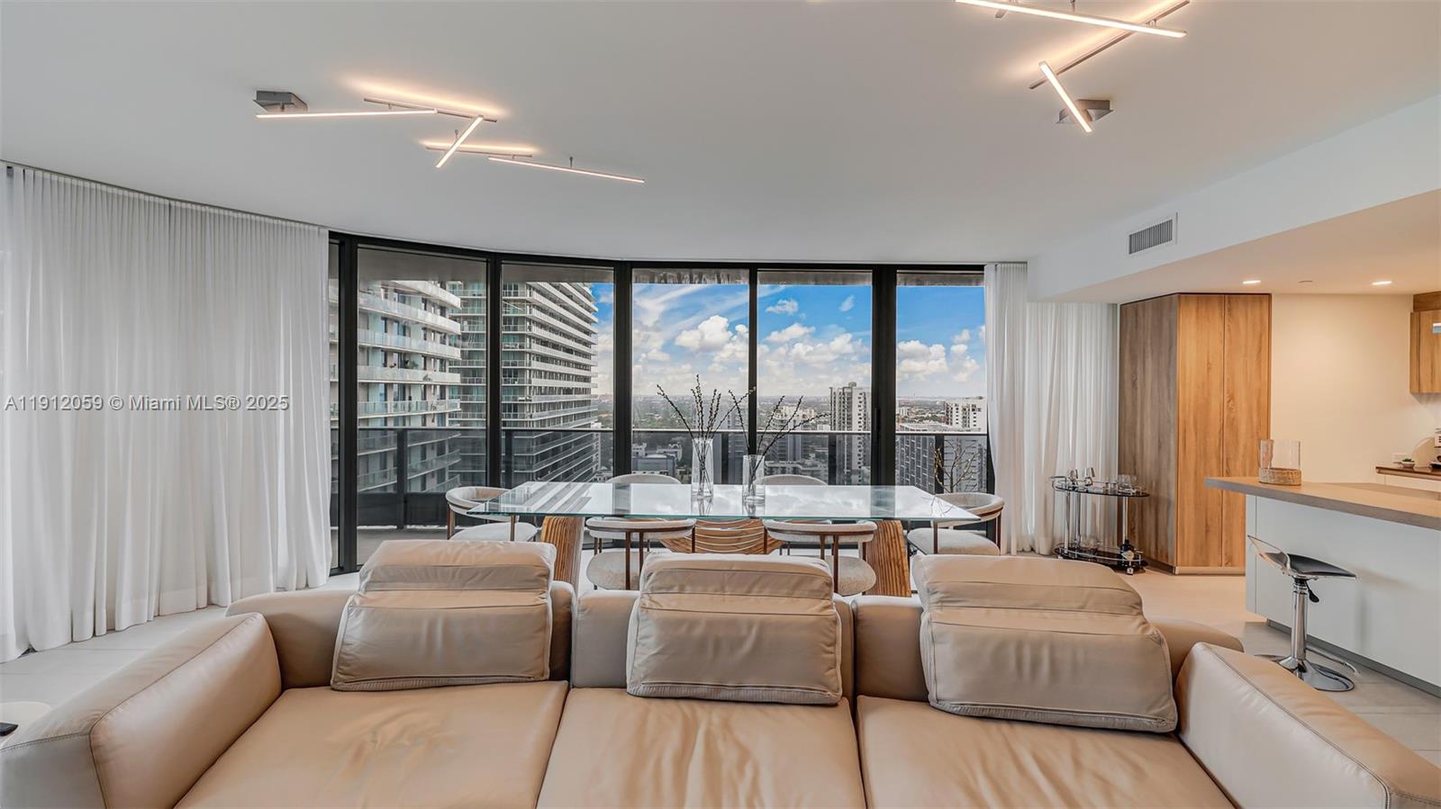 1000 Brickell Plz #3002, Miami FL 33131