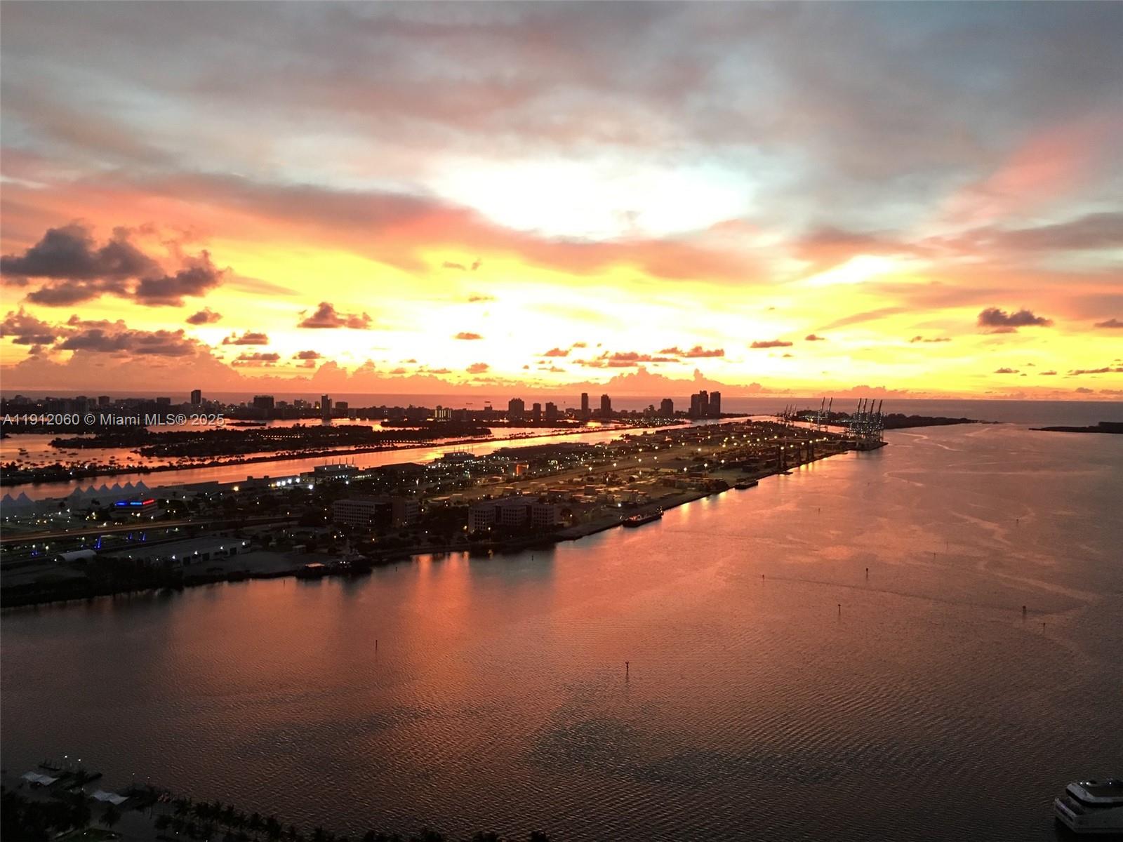 50 Biscayne Blvd #4808, Miami FL 33132