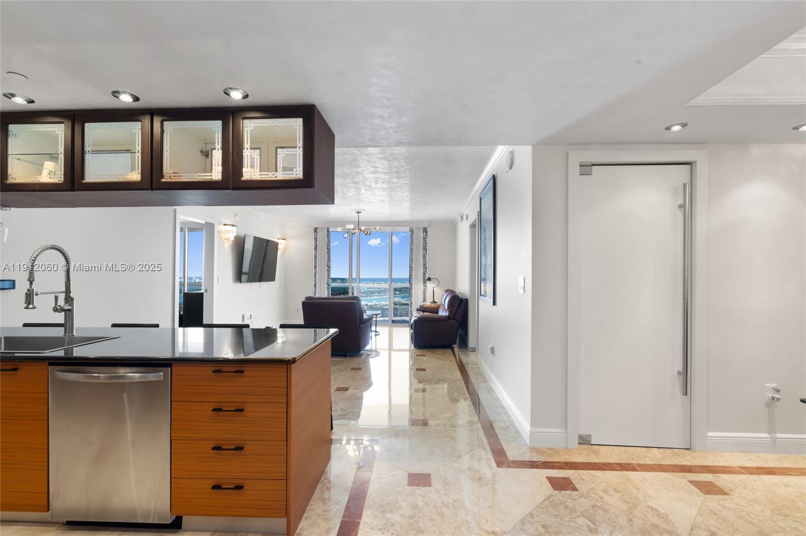 50 Biscayne Blvd #4808, Miami FL 33132