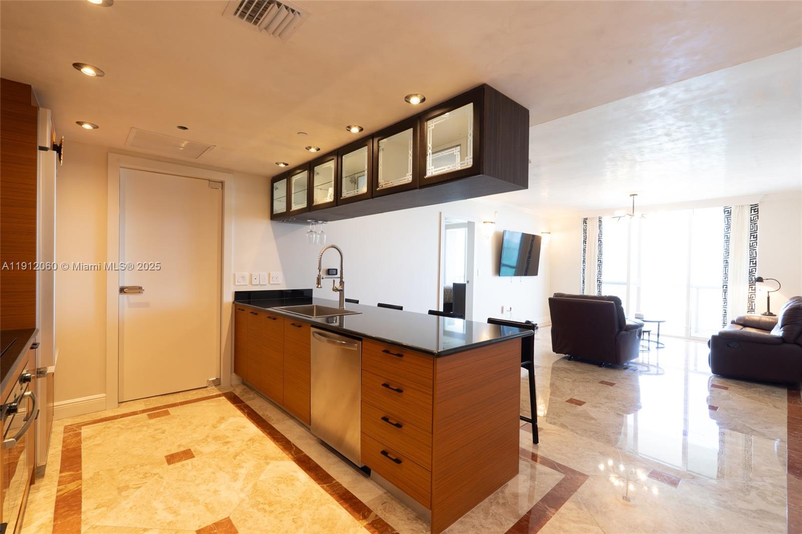 50 Biscayne Blvd #4808, Miami FL 33132
