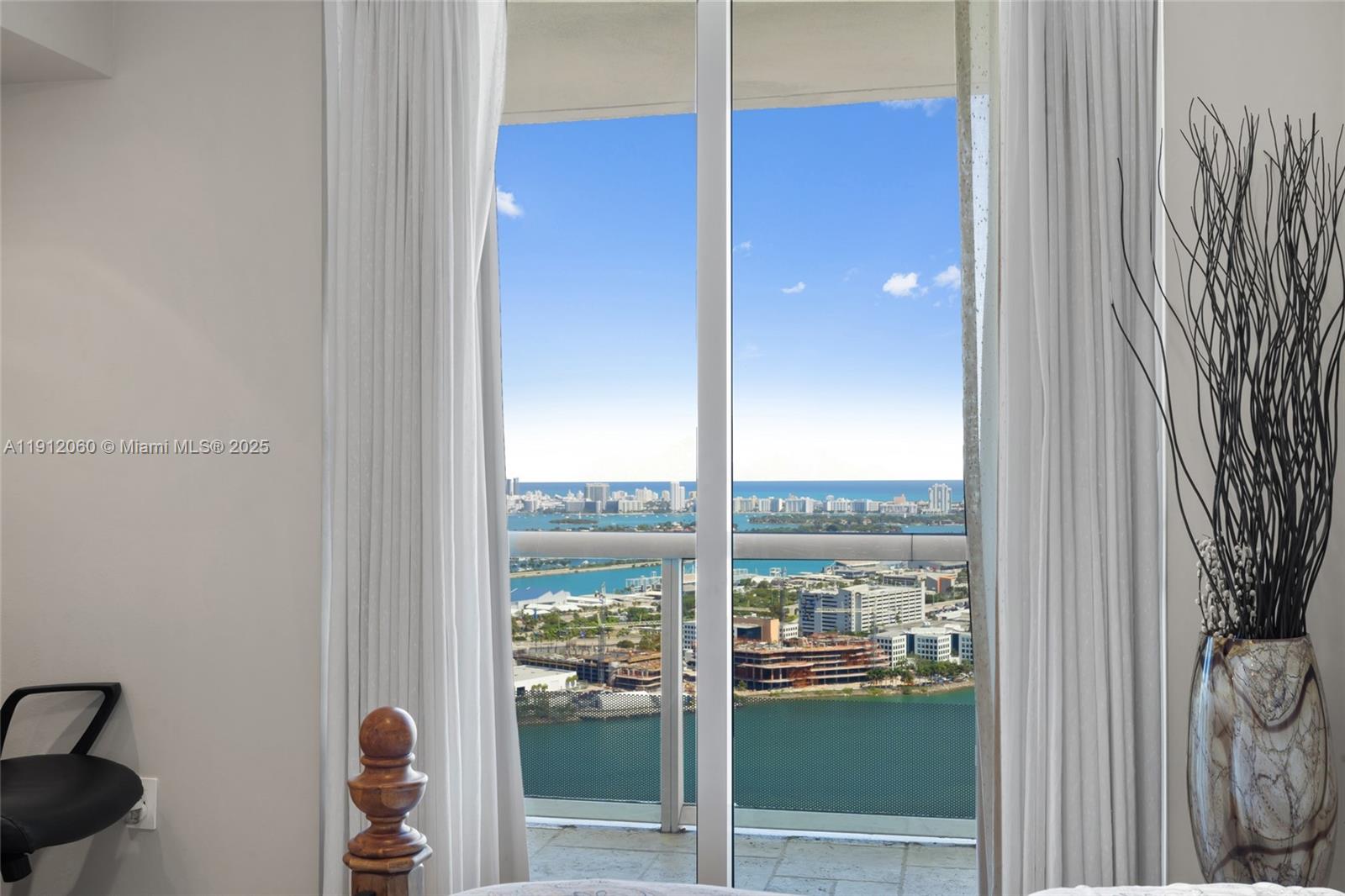50 Biscayne Blvd #4808, Miami FL 33132
