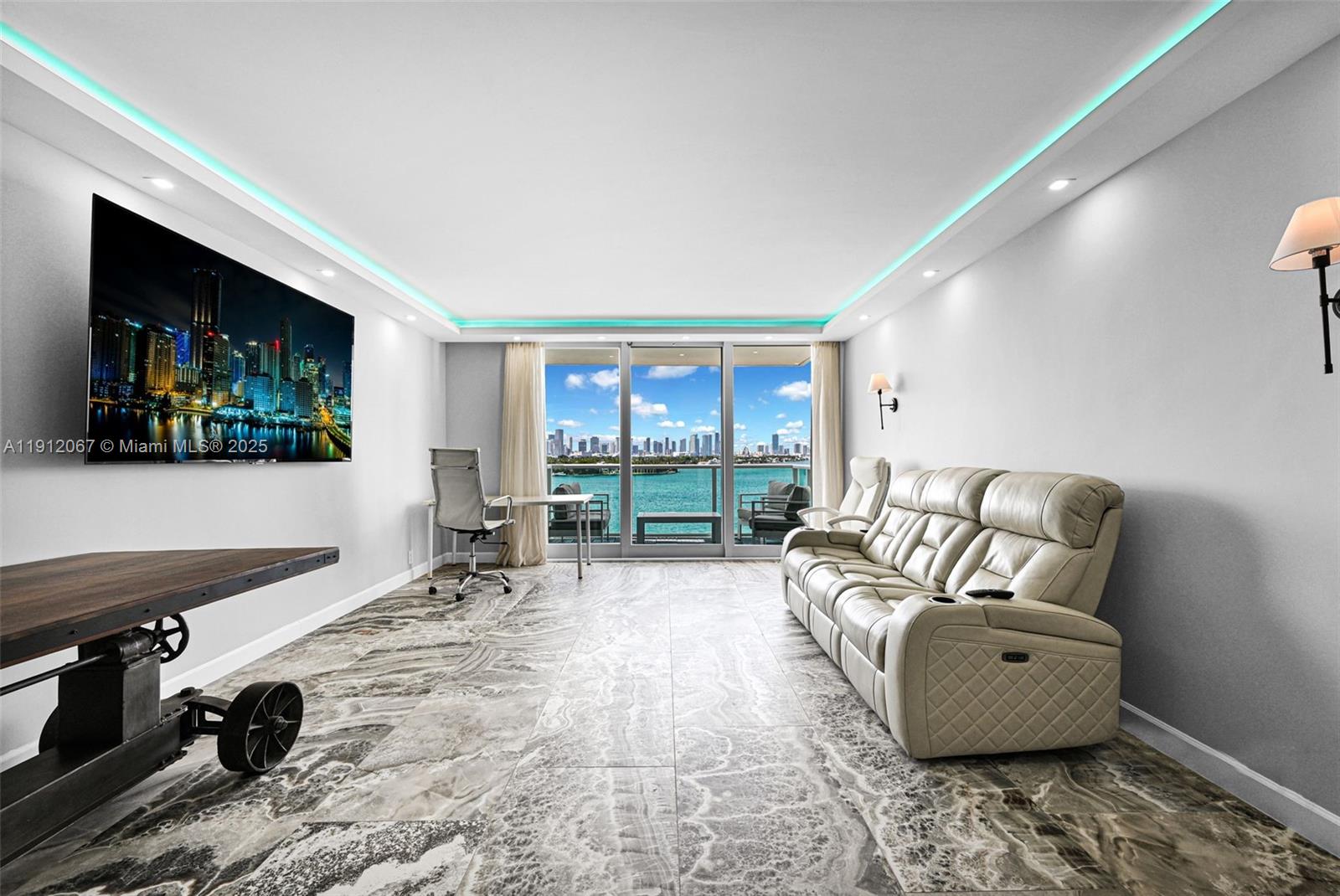 1000 West Ave #915, Miami Beach FL 33139