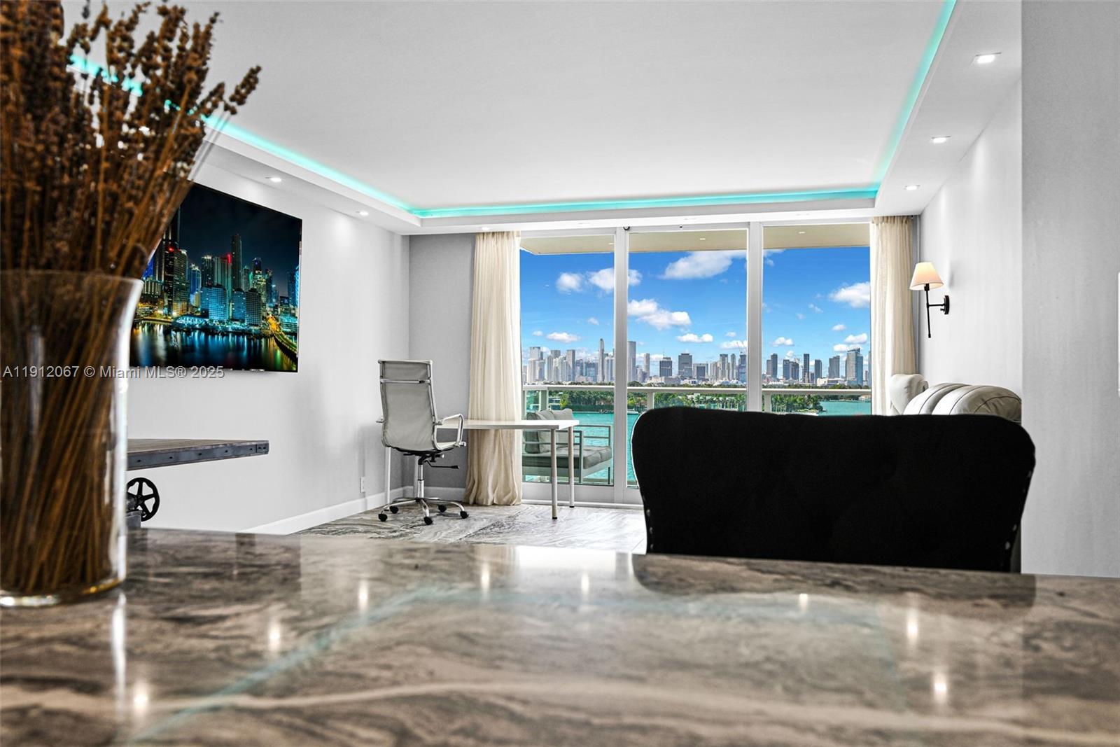 1000 West Ave #915, Miami Beach FL 33139