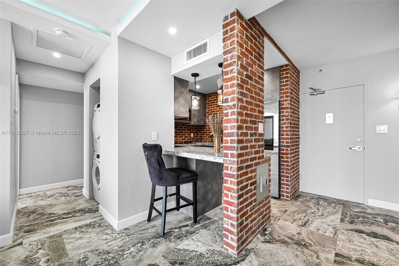 1000 West Ave #915, Miami Beach FL 33139