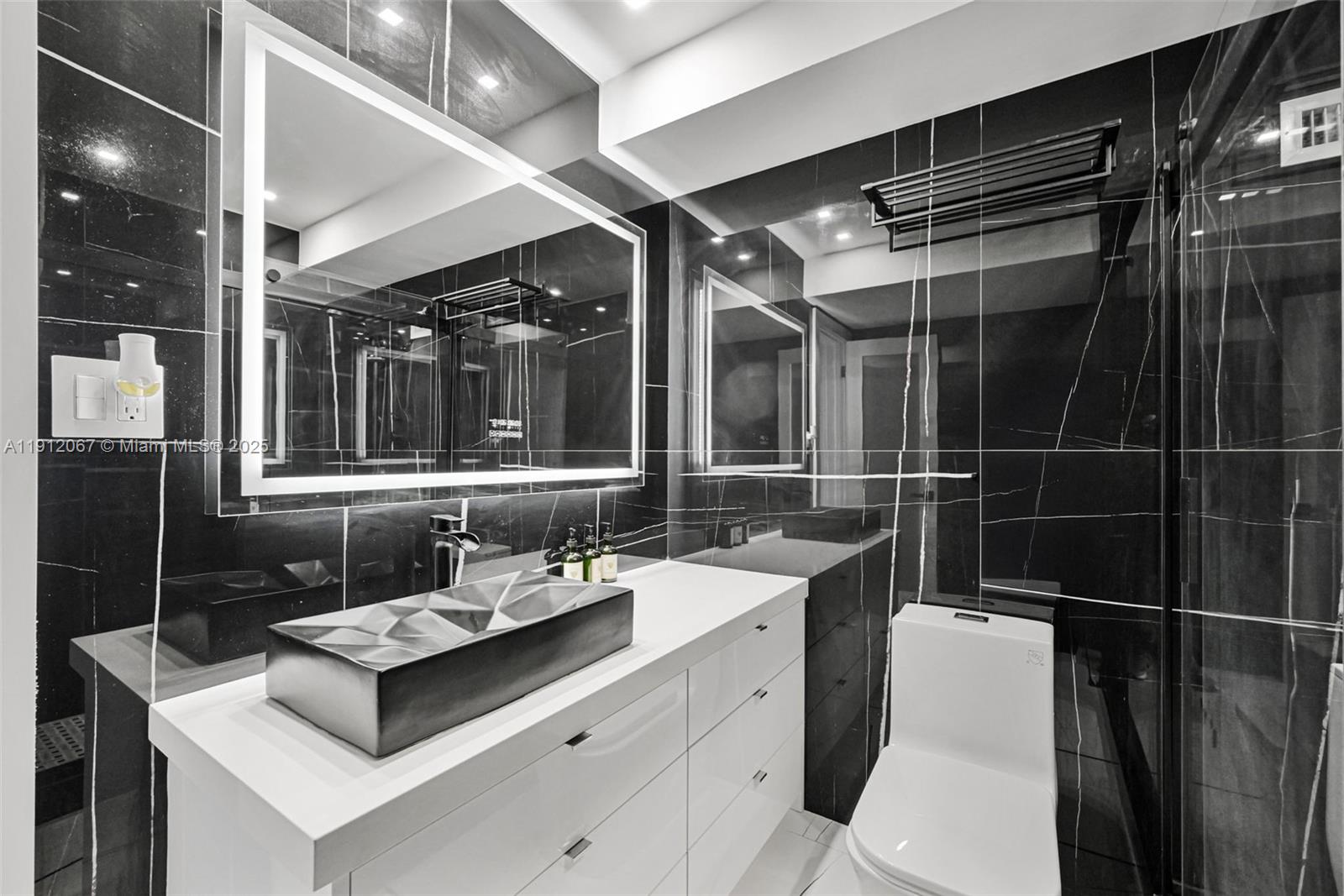 1000 West Ave #915, Miami Beach FL 33139