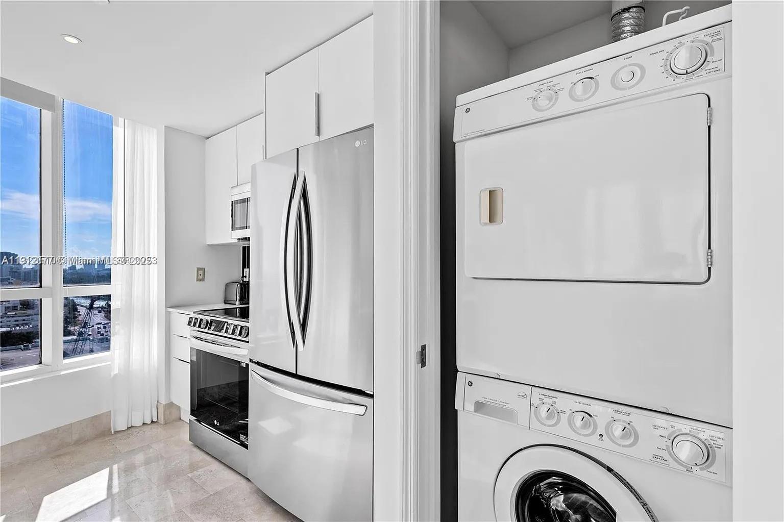 4401 Collins Ave #1604, Miami Beach FL 33140