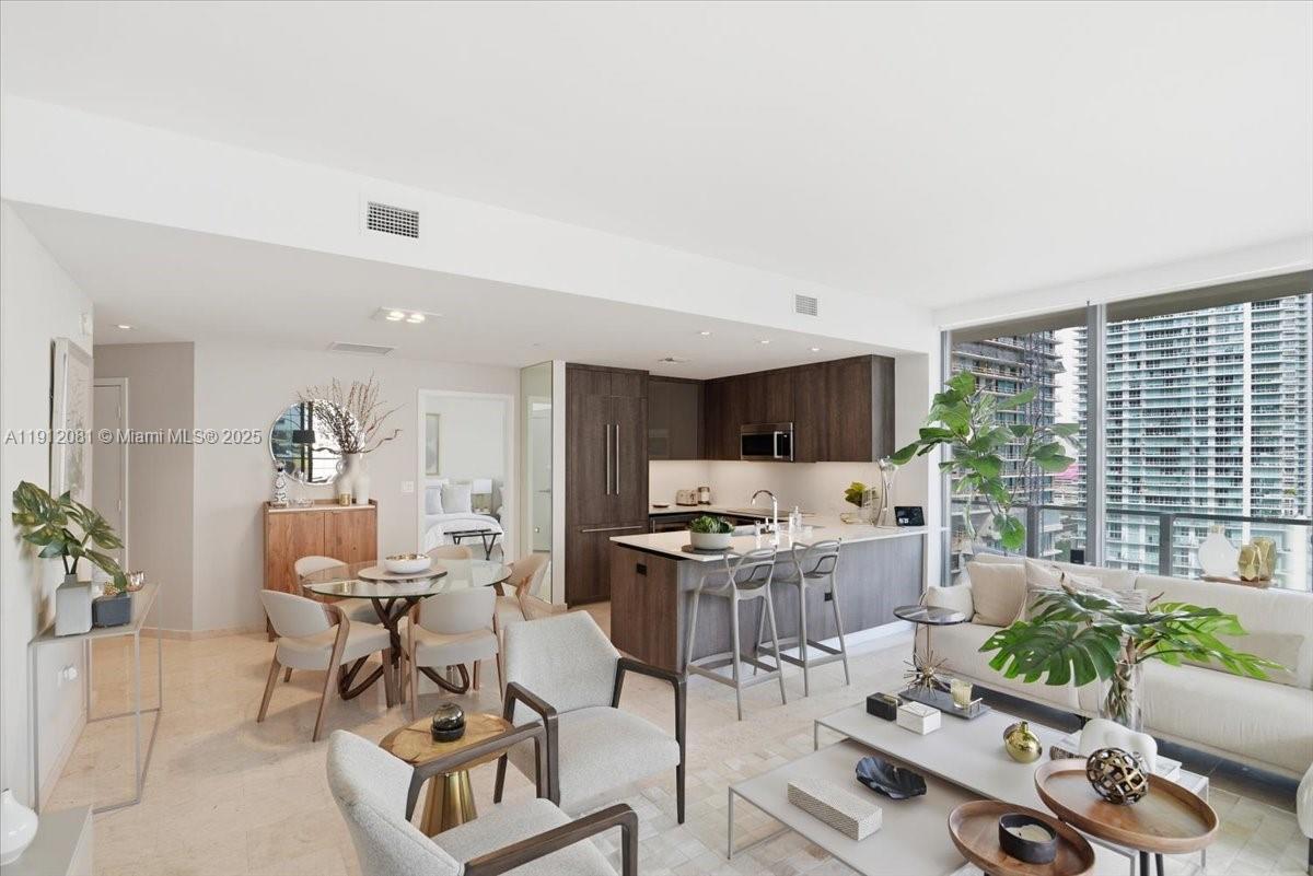 88 SW 7th St #1111, Miami FL 33130