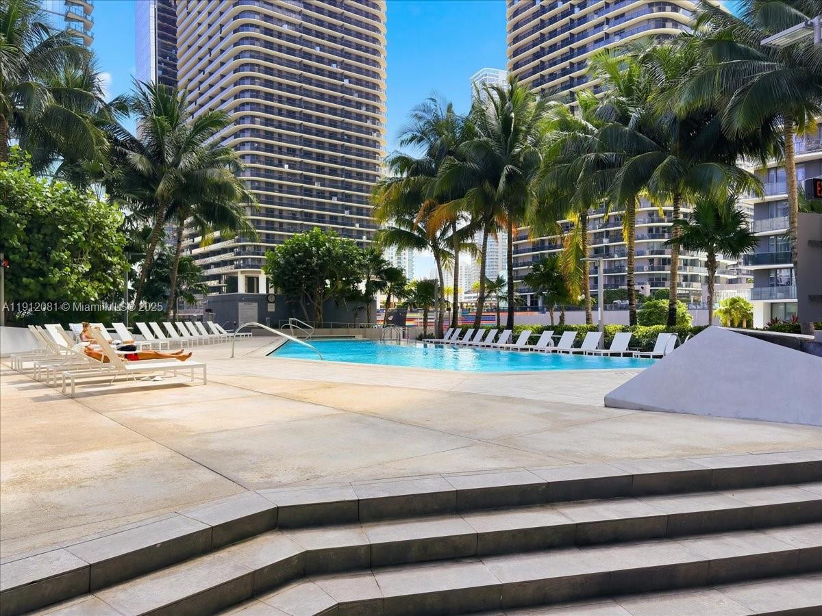 88 SW 7th St #1111, Miami FL 33130