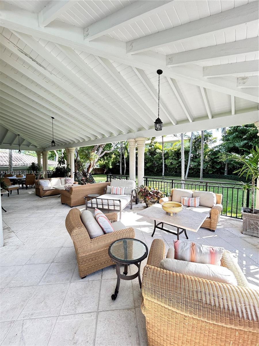 550 Harbor Dr, Key Biscayne FL 33149