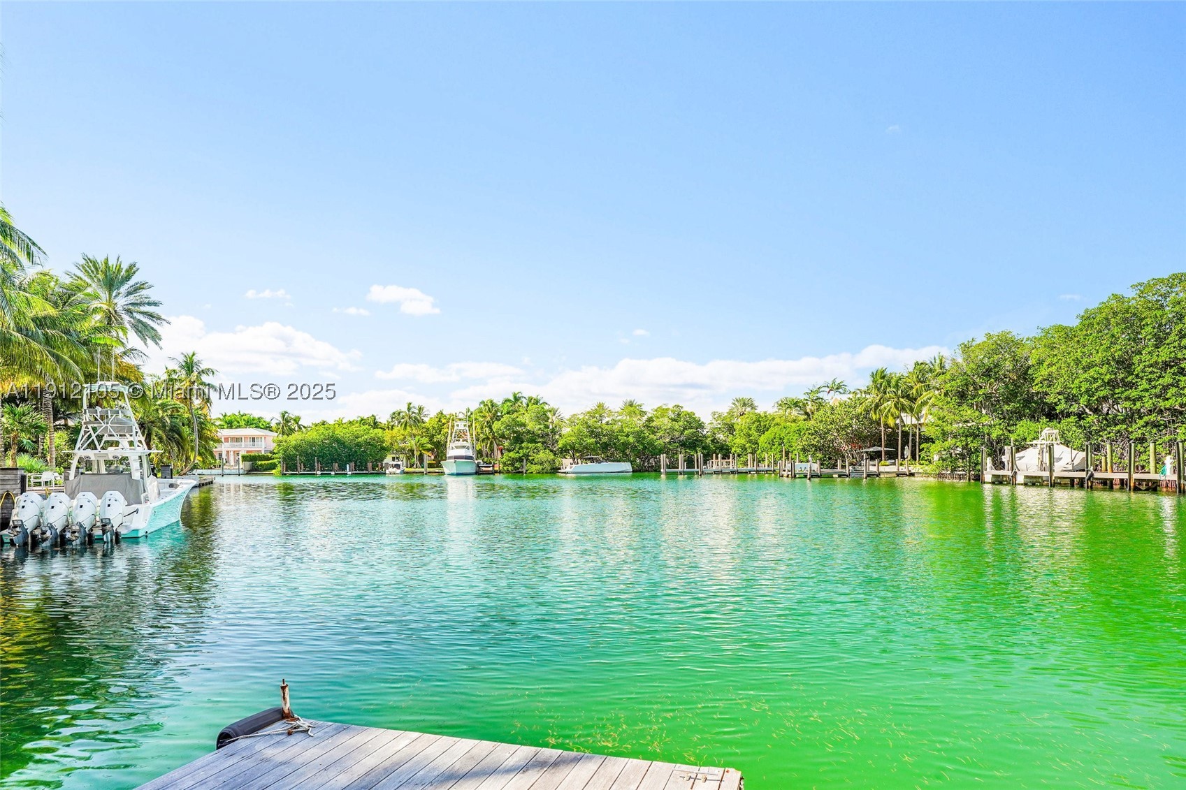 550 Harbor Dr, Key Biscayne FL 33149