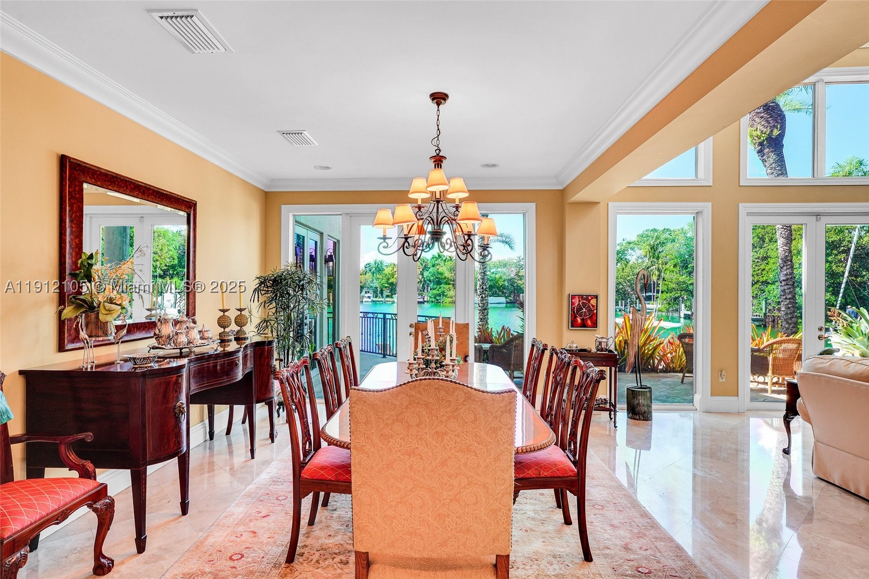 550 Harbor Dr, Key Biscayne FL 33149