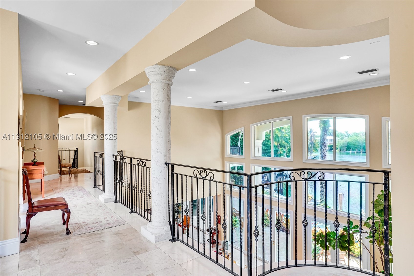 550 Harbor Dr, Key Biscayne FL 33149